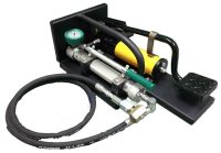 The DUALCO foot-operated hydraulic valve grease gun is lubrication equipment for pumping flush, cleaners, and lube sealants into ball and plug valves.